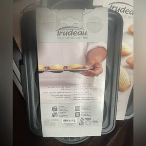 Trudeau Structure Silicone Pro Madeleine Baking Pan 5 avail